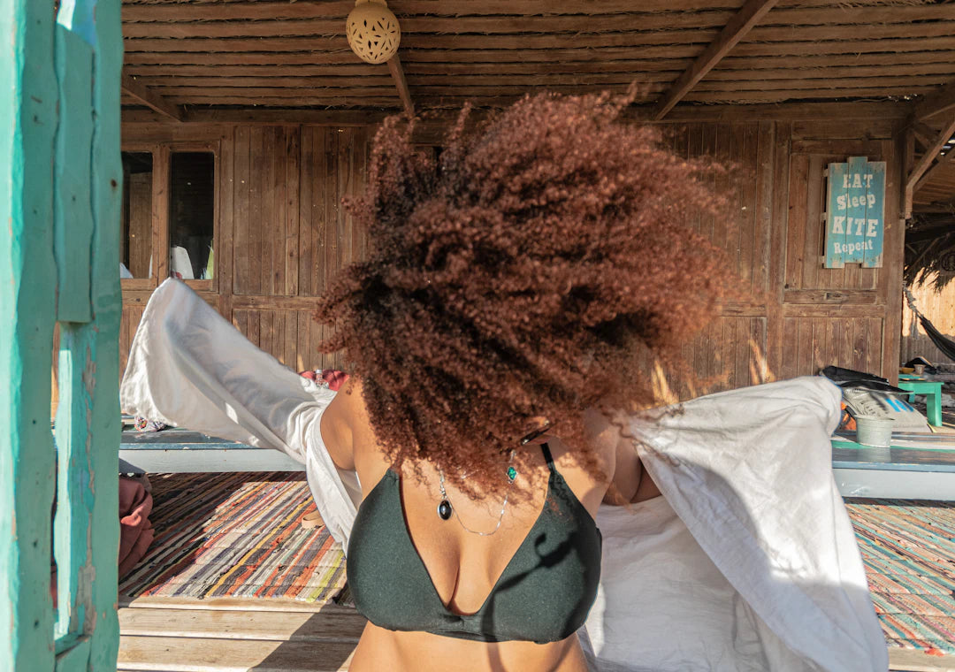 Découvrez les bienfaits du co-washing pour cheveux afro