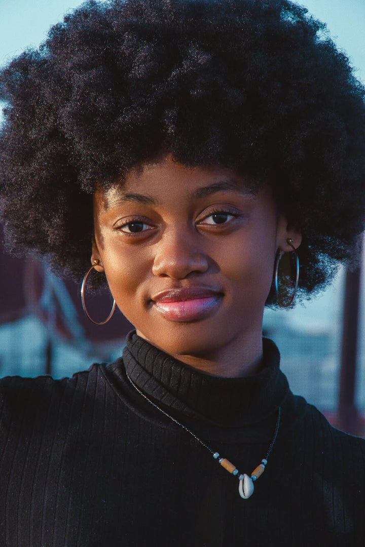 Évitez ces erreurs courantes avec les cheveux afro